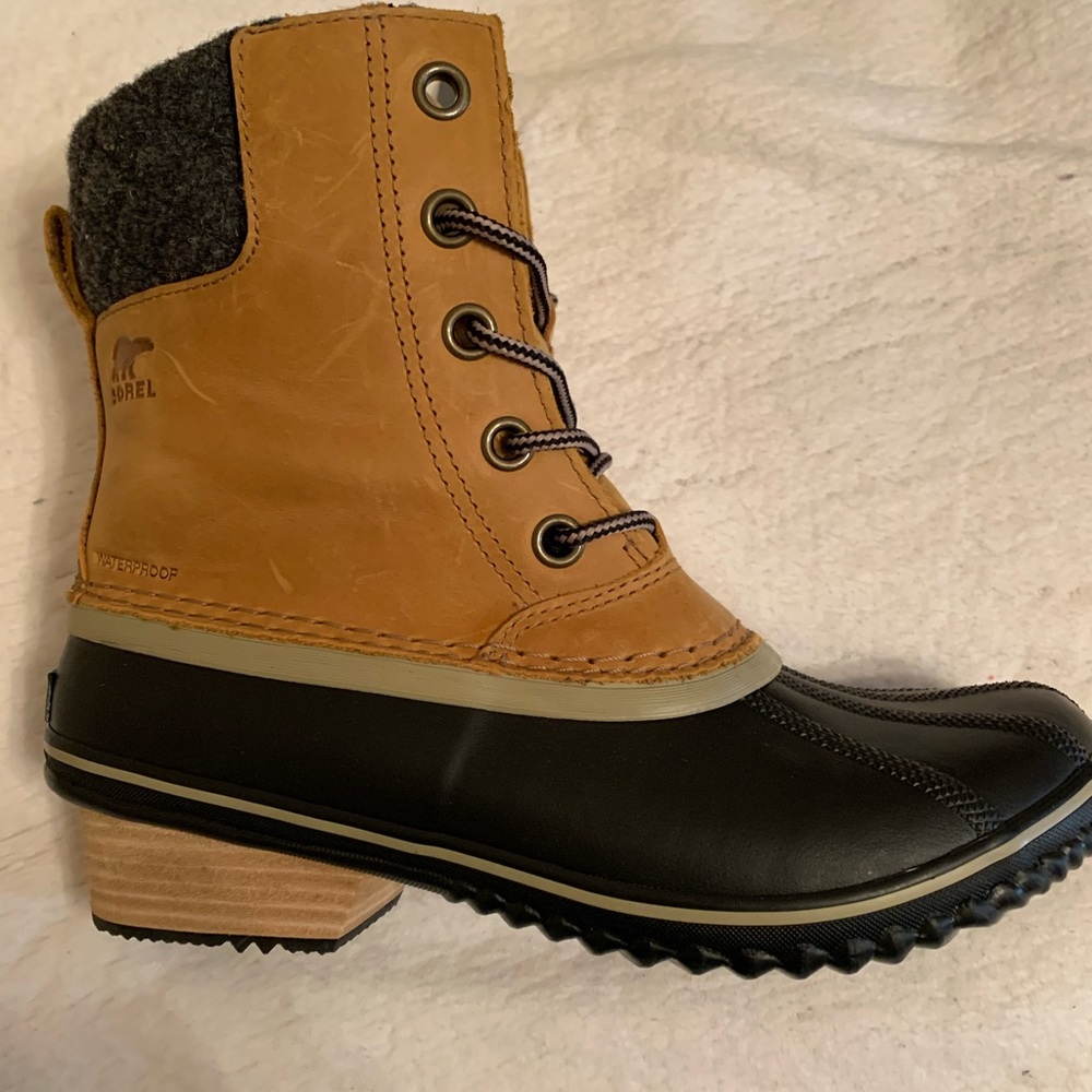 Sorel Slimpack II Lace.  Sz 10. Brand New